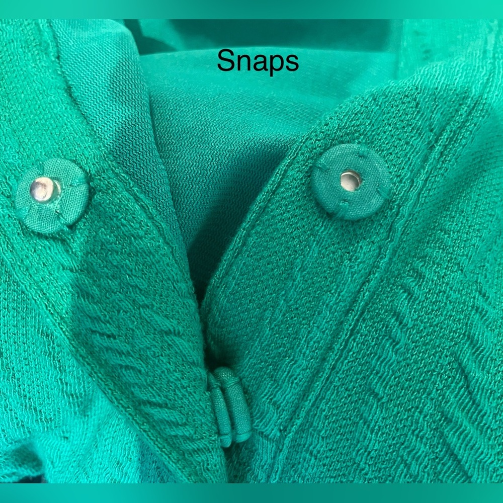 Lilly Pulitzer size M Elsey Knit Top green ruffle collar puff sleeves. - Picture 11 of 14